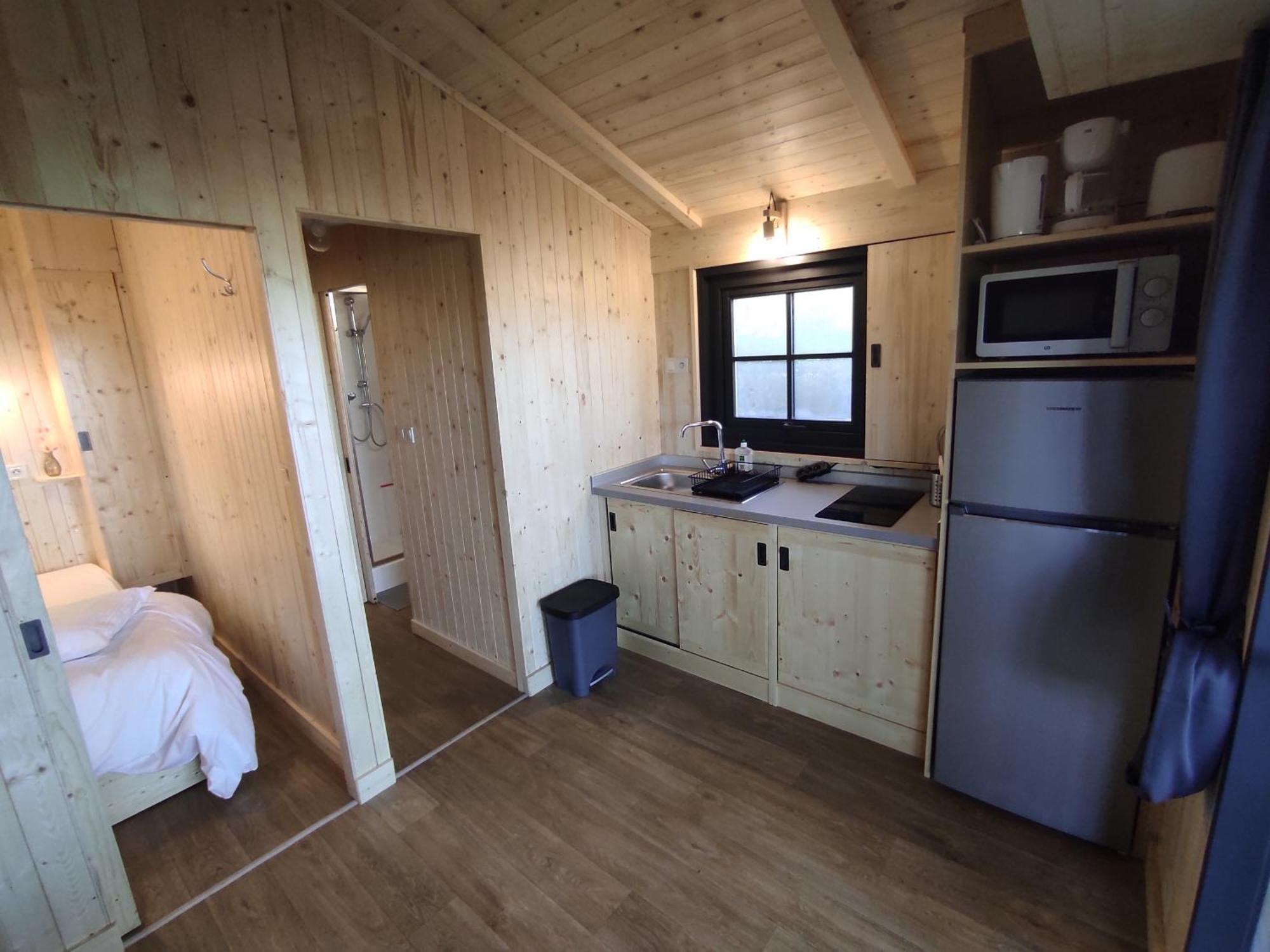 Lacustra Cabanes Accessibles En Canoe Et Chalets Tout Confort Flayat Zimmer foto