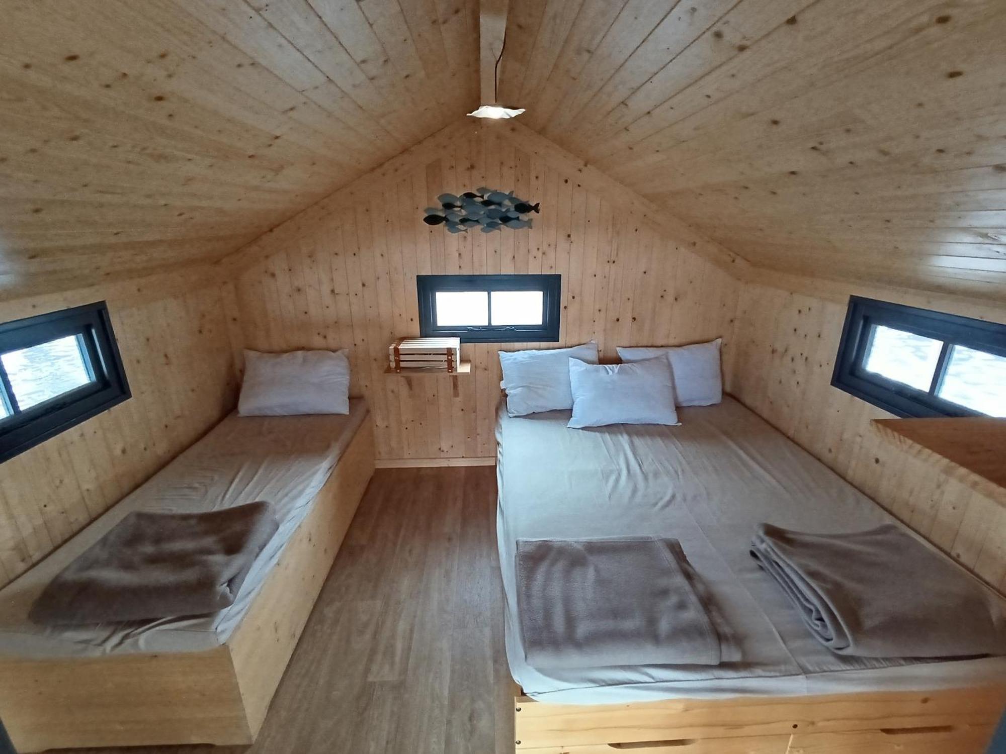 Lacustra Cabanes Accessibles En Canoe Et Chalets Tout Confort Flayat Zimmer foto