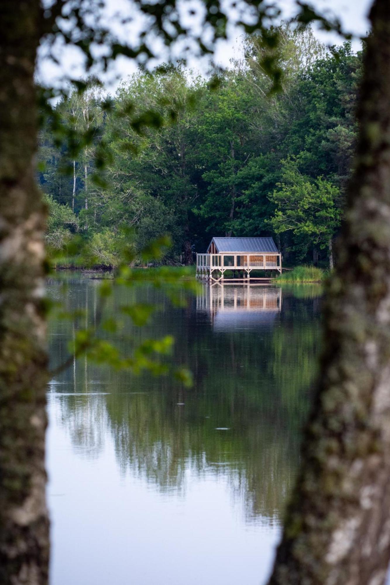 Lacustra Cabanes Accessibles En Canoe Et Chalets Tout Confort Flayat Zimmer foto